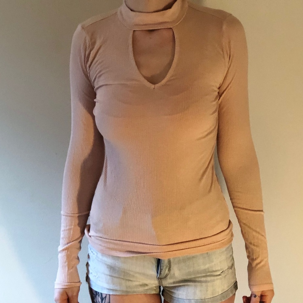 Hollister Keyhole Top